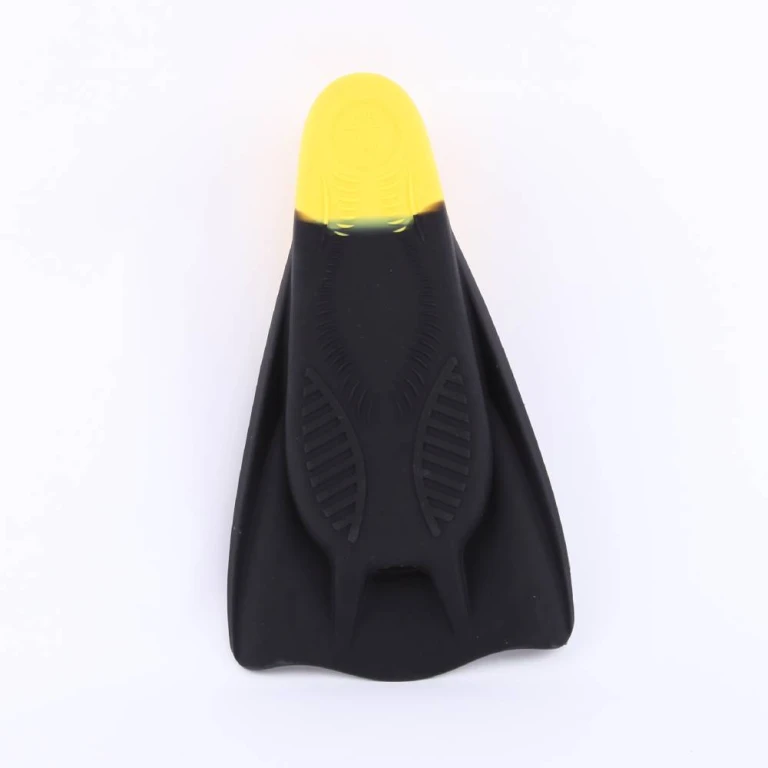 Pinne da allenamento corte galleggianti per bambini e adulti, pinne da piscina in gomma per immersioni - 1 paio – acquista a prezzi convenienti sul marketplace