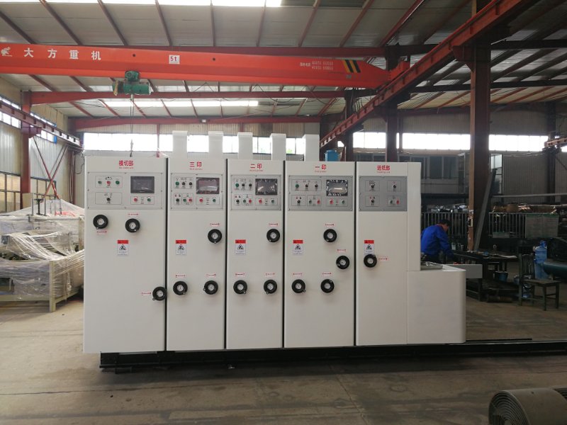 Automatic high speed flexo printing slotting and die-cutting machine for 4 color corrugated cardboard