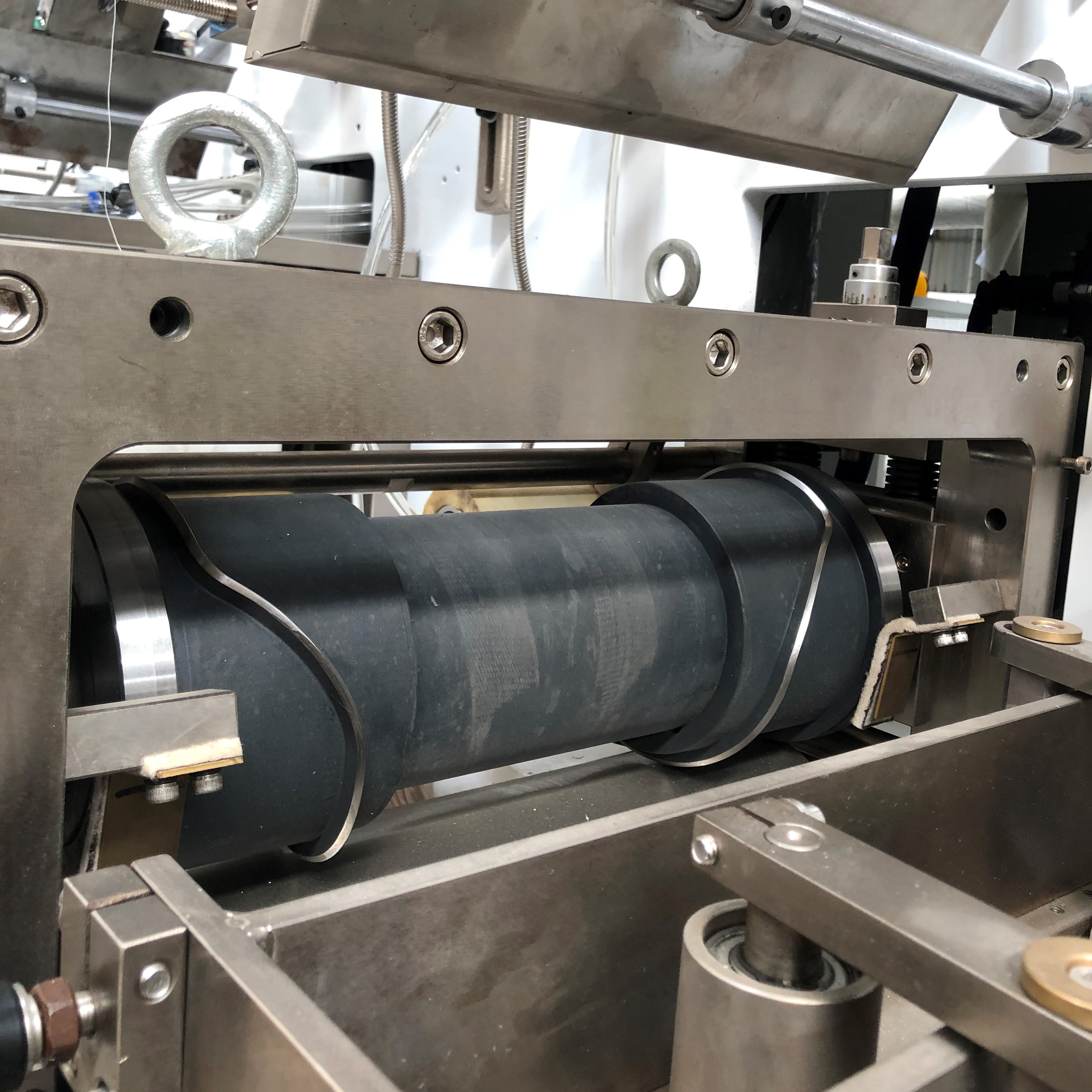 WellDone Automatically adult diapers machine used with adhesive machine