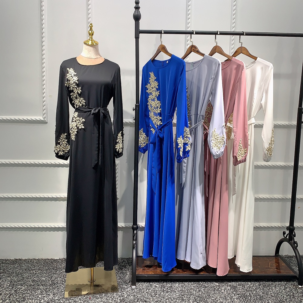 Hot selling kaftan Dubai Abaya Turkey Muslim women dress European clothing embroidery Abaya
