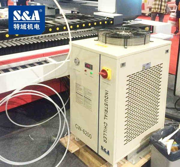 semiconductor laser chiller