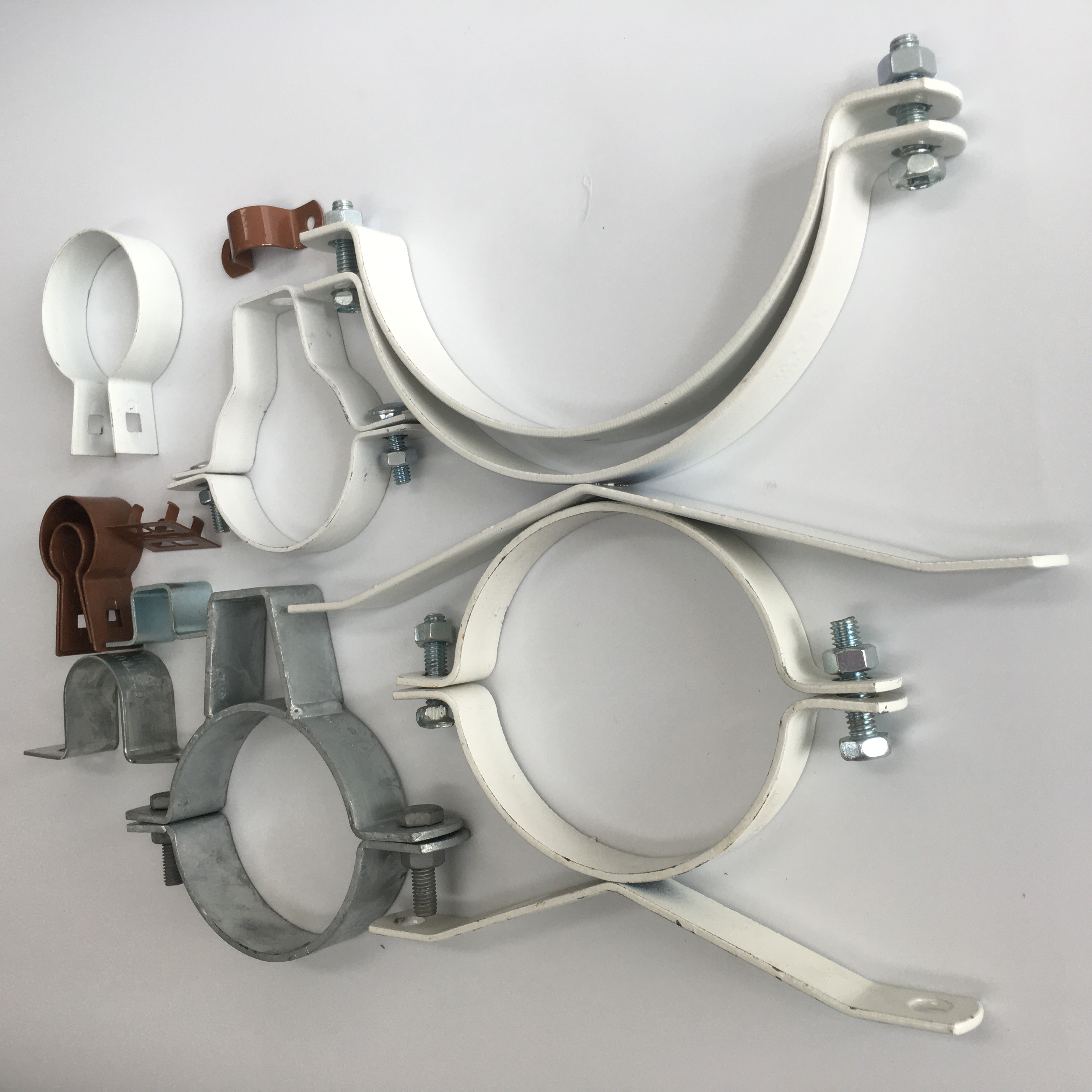 XYSTRUT Powder Coated White Color 100 PVC Pipe Clamp Conduit Pipe Clamp