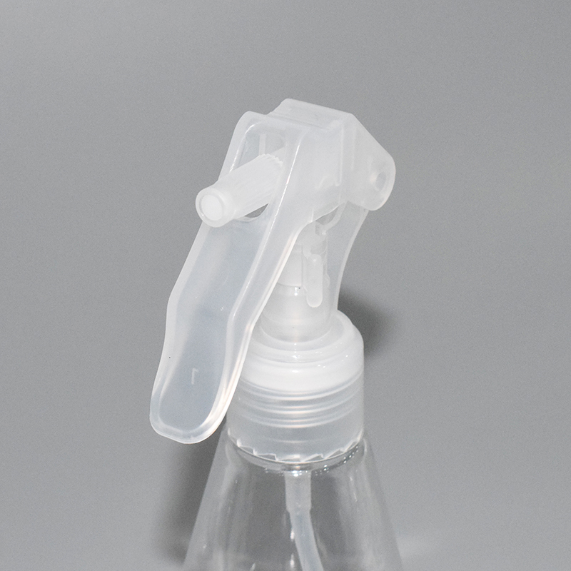 Newest Empty wholesale plastic bottles with trigger sprayer