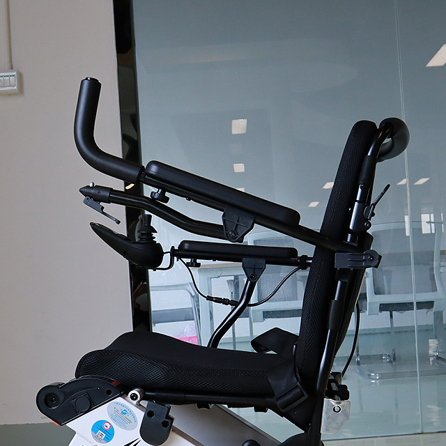 Heavy Duty electric wheelchair