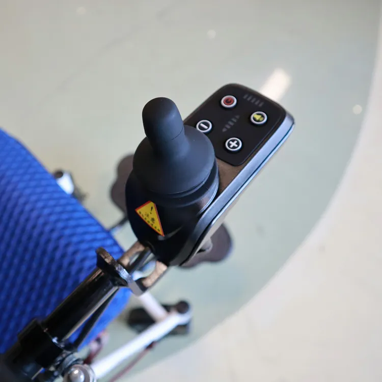 Travel electric wheelchair