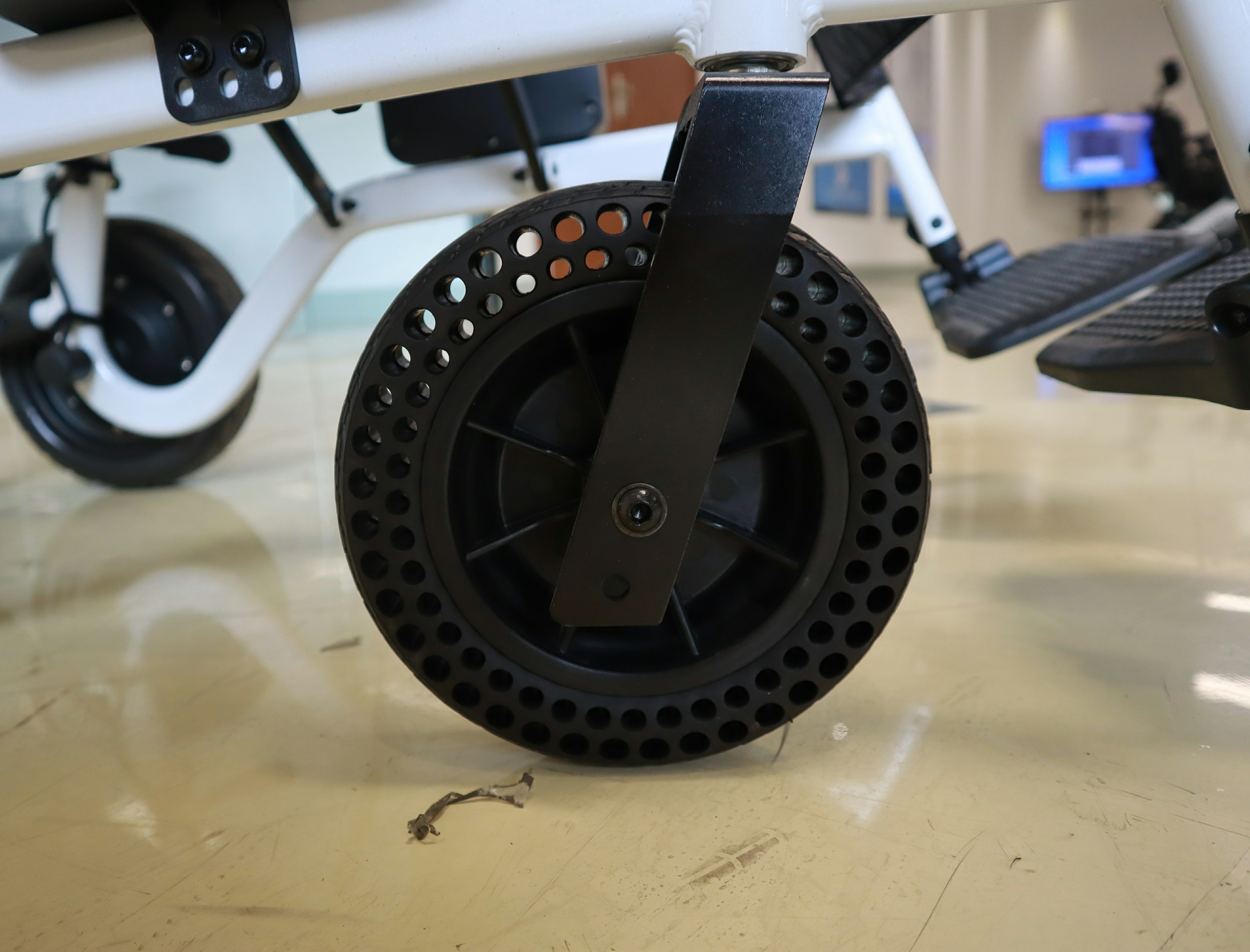 Economic Electric Wheelchair