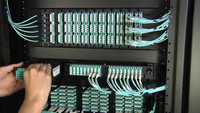 Cable de conexión de fibra óptica multimodo OM3 de 40G MTP MPO a LC con casquillo desnudo USCONEC 1