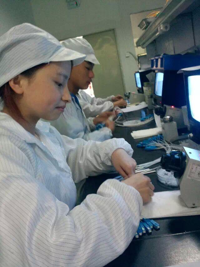 Divisor PLC de fibra óptica multimodo 1×2 50/125 0,9 Hytrel Naranja 850 nm 1