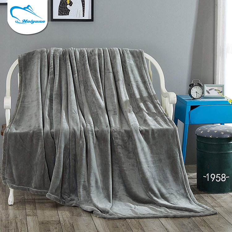 Popular design textile wholesale bulk warm polyester flannel blanket