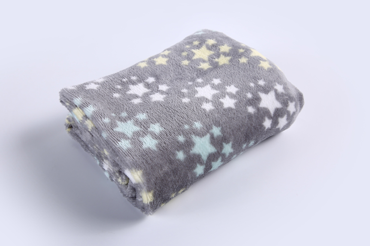 Accept customization free sample star design knitted flannel fleece blanket for baby