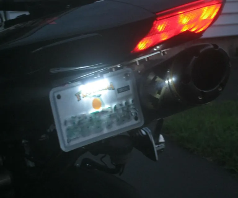 Kingshowstar - Neues universelles Motorrad- und Auto-LED-Tag-Licht,  Nummernschild-Pod-Licht, Sportbike LED-Motorrad-Rücklicht
