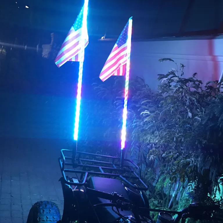 LED Peitschenlicht mit Fahnenmast Fernbedienung Spiral RGB Chase
