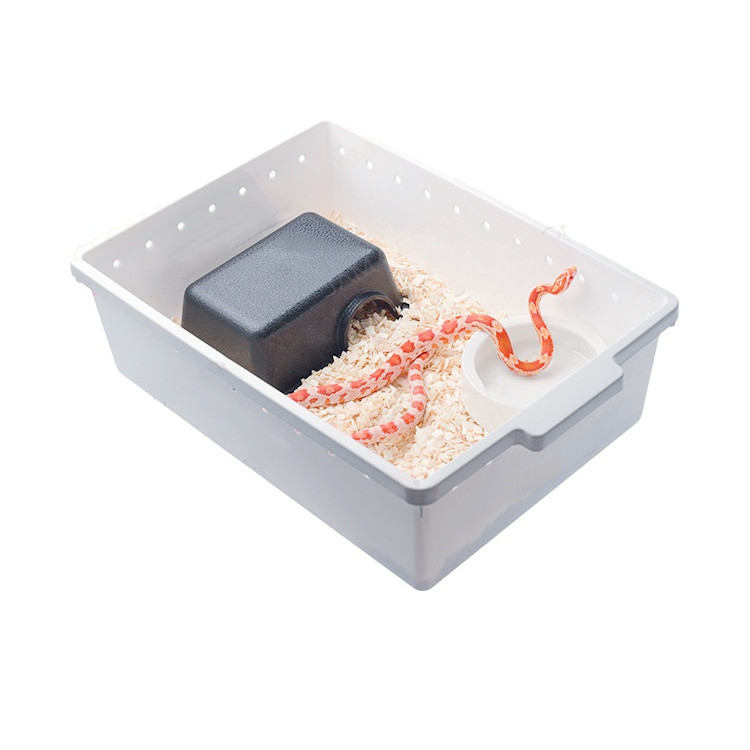 Plastic tub outlet for snake