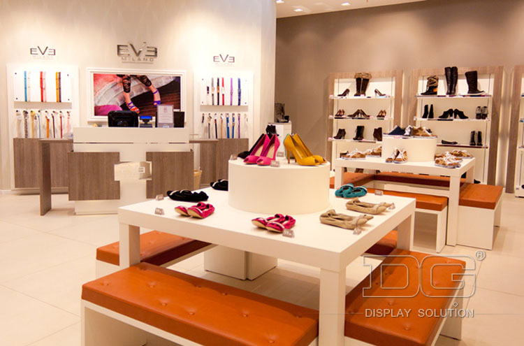 Luxury Wooden Shoe Showroom Furniture