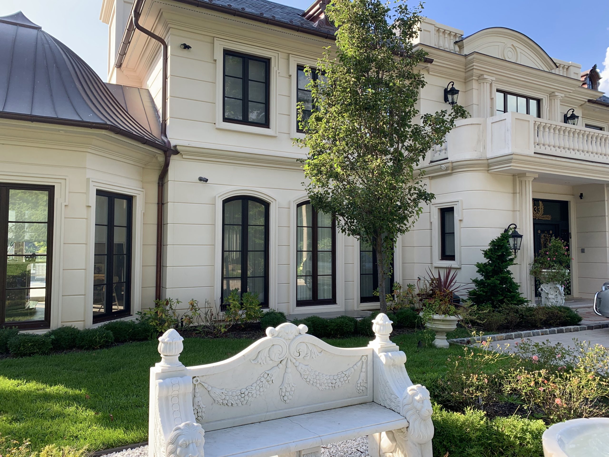 Pierres d'aménagement paysager de jardin de qualité aux États-Unis, fabricant à 2 échelles | First Stone