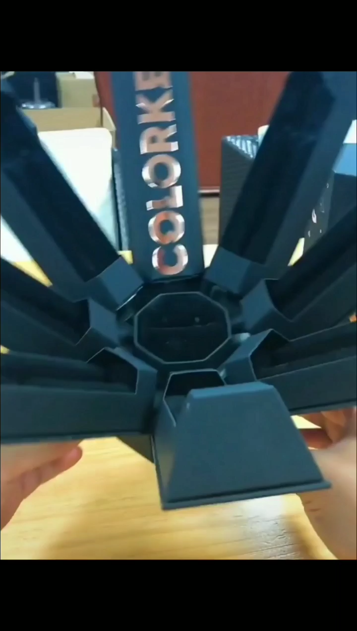 【新品未開封＋おまけ付き】Hyuk's Best Skincare Box VrPBRjQzDbcsaAjmgEcjwH.jpg