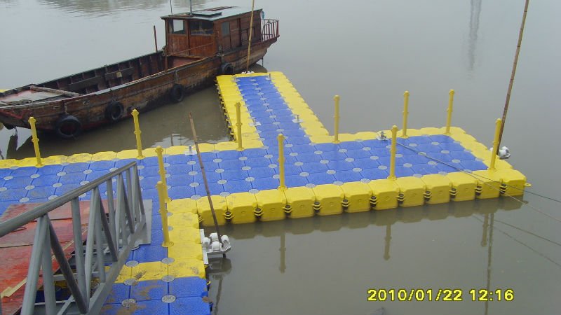 high quality HDPE plastic floating dock pontoon  for jet ski or walkway
