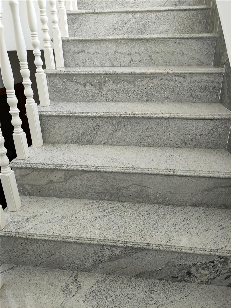 On Sale River White Granite Bullnose Stair Tread Non-slip Outdoor